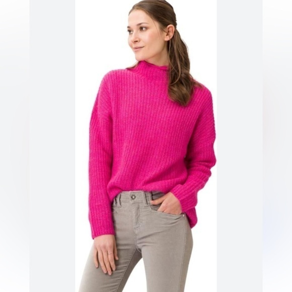 Women's cupcakes & cashmere Pink Sweater